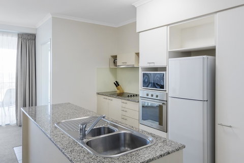 Ramada By Wyndham Marcoola Beach - Accommodation Cairns 9