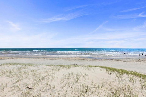 Coloured Sands - Rainbow Beach Resort - 5 Mins To Beach - Accommodation Cairns 24