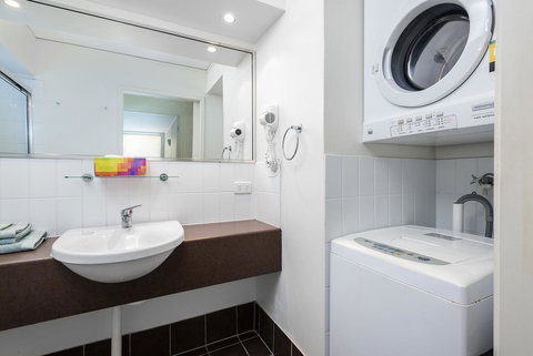 Coloured Sands - Rainbow Beach Resort - 5 Mins To Beach - Accommodation Cairns 10