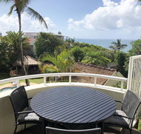 Sunshine Beach Luxe Apartment