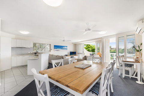 Sunshine Vista - Accommodation Cairns 13
