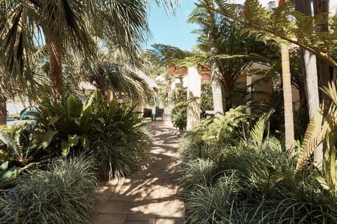 Sea Change Beachfront Apartments - Accommodation Cairns 19
