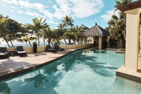 Sea Change Beachfront Apartments - Accommodation Cairns 14