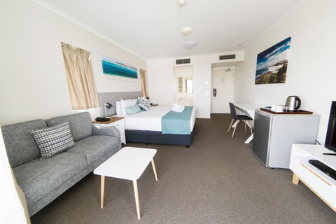 Ocean Views Resort Caloundra - Accommodation Cairns 29