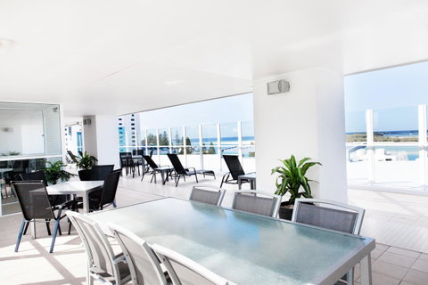 Ocean Views Resort Caloundra - Accommodation Cairns 10