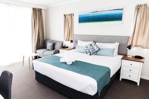 Ocean Views Resort Caloundra - Accommodation Cairns 26