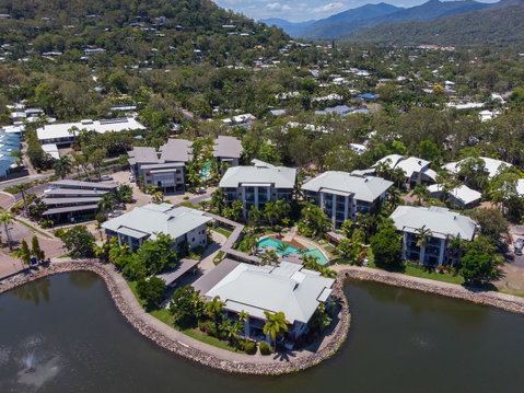 Blue Lagoon Resort - Accommodation Cairns 9