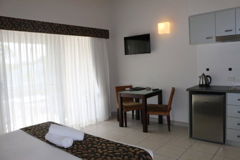 Blue Lagoon Resort - Accommodation Cairns 19