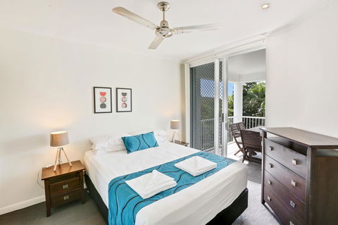 On The Beach Apartments - Accommodation Cairns 2