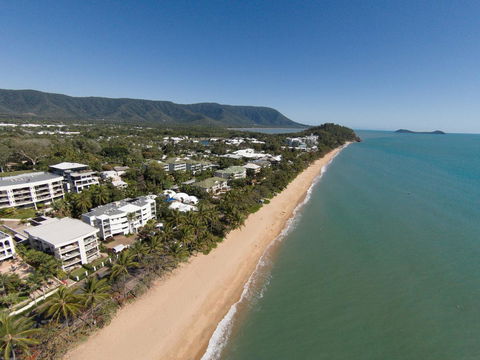 On The Beach Apartments - Accommodation Cairns 16