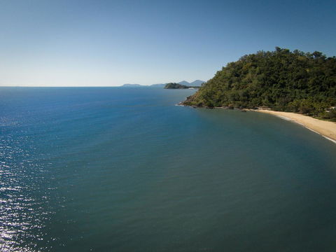 On The Beach Apartments - Accommodation Cairns 13
