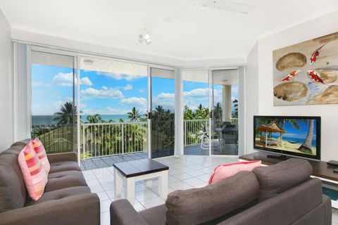 On The Beach Apartments - Accommodation Cairns 23