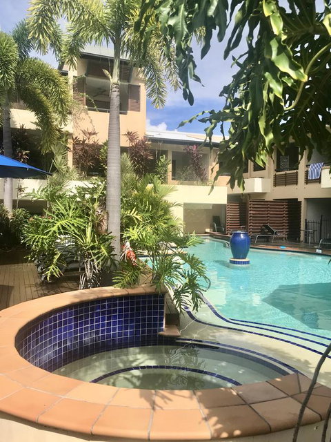 NOMAD - Luxe Apartment - Accommodation Cairns 17