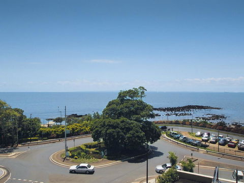 Oaks Redcliffe Mon Komo Suites - Accommodation Cairns 2