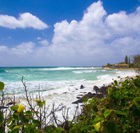 Rainbow Bay Backpackers - Accommodation Cairns