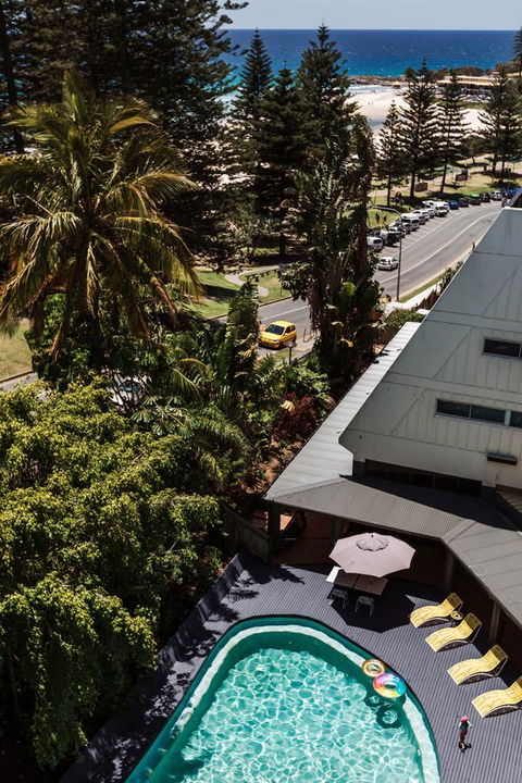 Rainbow Bay Backpackers - Accommodation Cairns 24