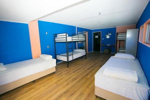 Rainbow Bay Backpackers - Accommodation Cairns 13