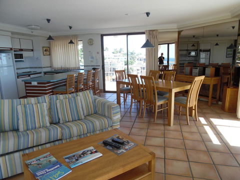 Coolum Caprice - Accommodation Cairns 12
