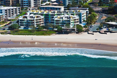Rolling Surf Resort - Accommodation Cairns 0