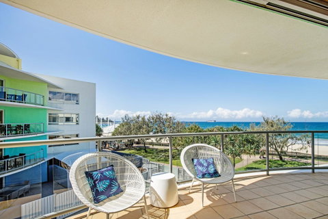 Rolling Surf Resort - Accommodation Cairns 14
