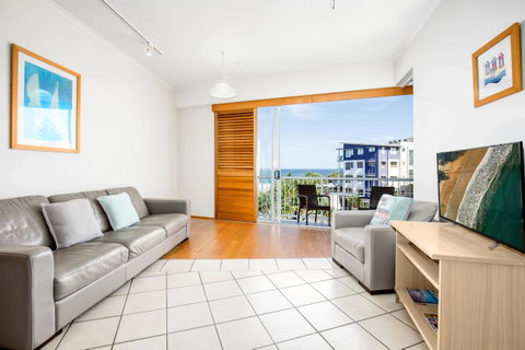Rolling Surf Resort - Accommodation Cairns 26
