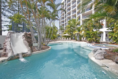 Ramada Resort By Wyndham Golden Beach - Accommodation Cairns 1