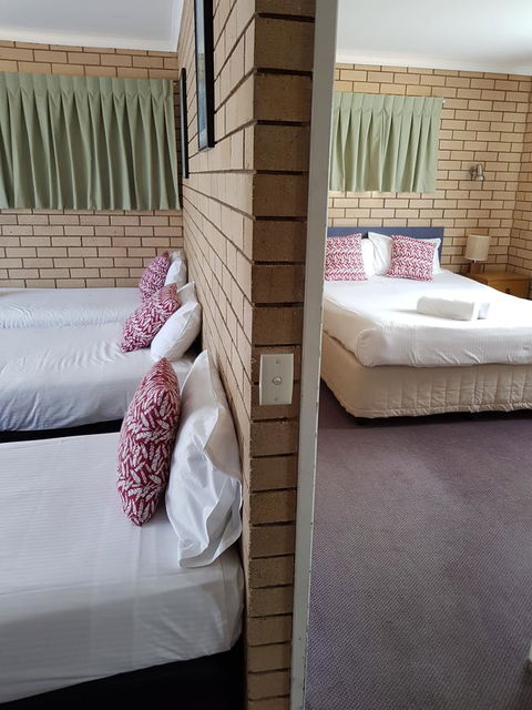 Twin Pines Motel - Accommodation Cairns 7