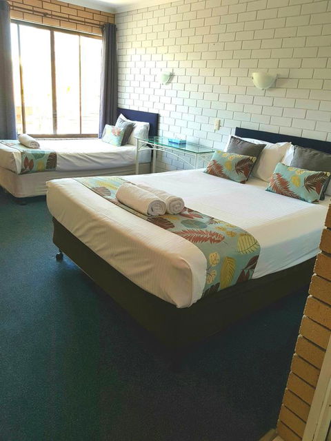 Twin Pines Motel - Accommodation Cairns 4