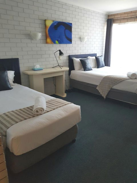 Twin Pines Motel - Accommodation Cairns 13