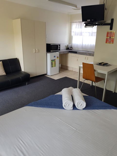 Twin Pines Motel - Accommodation Cairns 15