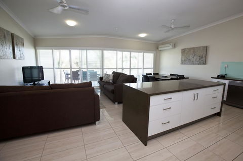 Mariners North Holiday Apartments - Accommodation Cairns 28