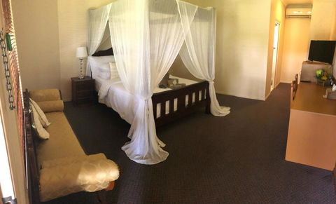 The Bearded Dragon Boutique Hotel - Accommodation Cairns 9
