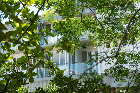 Heart Hotel And Gallery Whitsundays - Accommodation Cairns 9