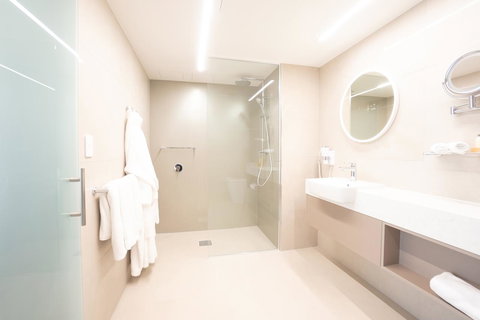 Pacific Hotel Cairns - Accommodation Cairns 5