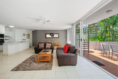 Noosa Tropicana - Accommodation Cairns 21