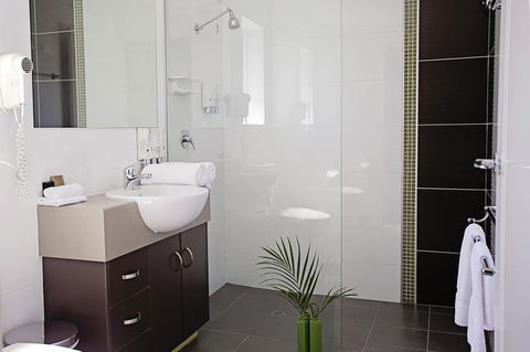 Drovers Motor Inn - Accommodation Cairns 13