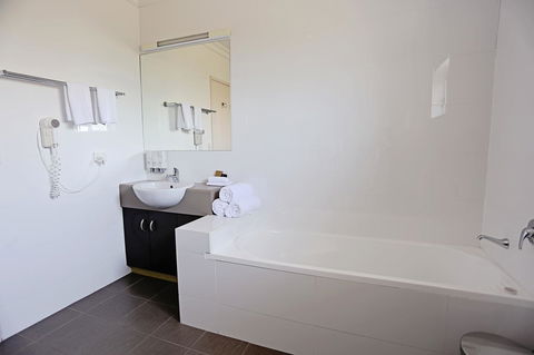 Drovers Motor Inn - Accommodation Cairns 12