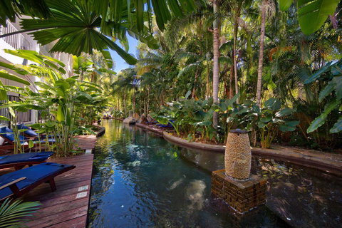 Palm Cove Paradise - Couples Spa Beach Getaway - Accommodation Cairns 14