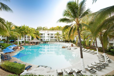 Palm Cove Paradise - Couples Spa Beach Getaway - Accommodation Cairns 1