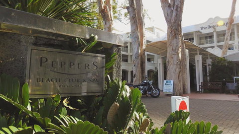 Palm Cove Paradise - Couples Spa Beach Getaway - Accommodation Cairns 2