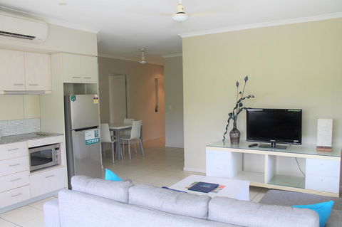 Sea Point On Trinity Beach - Accommodation Cairns 13