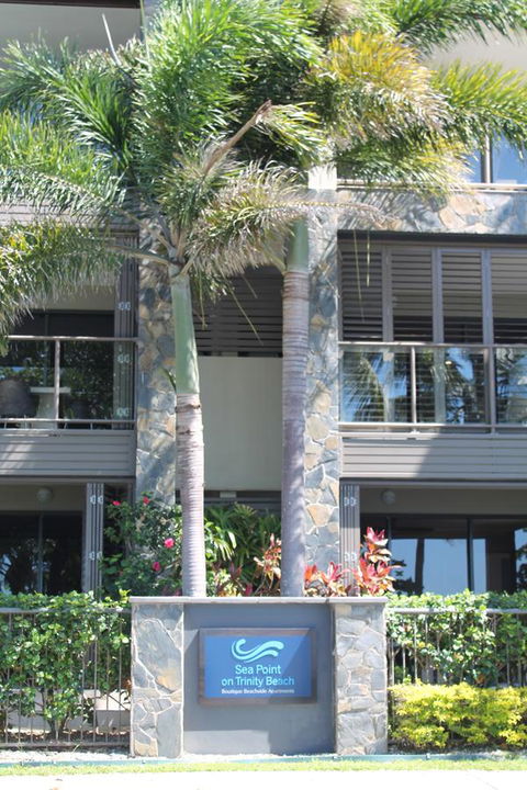 Sea Point On Trinity Beach - Accommodation Cairns 6
