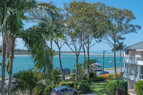 Munna Beach Apartments - Accommodation Cairns 2