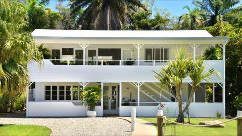 Jamaica Beach House - Accommodation Cairns 41