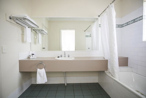 Emerald Maraboon Motor Inn - Accommodation Cairns 25