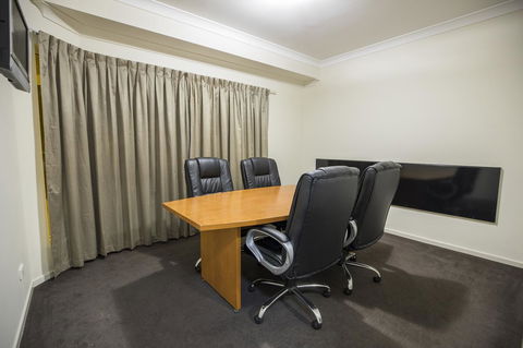 Emerald Maraboon Motor Inn - Accommodation Cairns 12