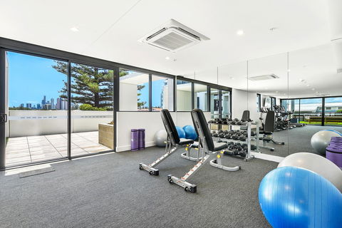 Qube Broadbeach - Accommodation Cairns 32