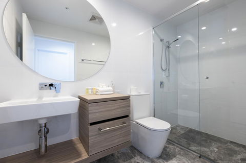 Qube Broadbeach - Accommodation Cairns 6