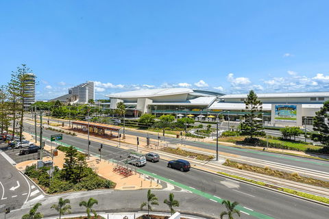 Qube Broadbeach - Accommodation Cairns 18