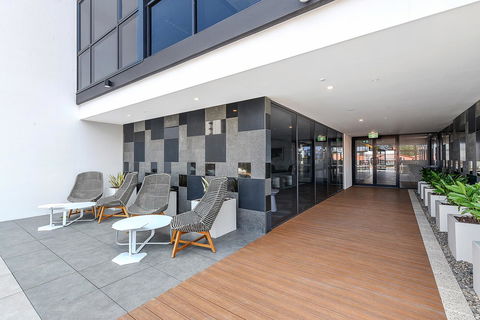 Qube Broadbeach - Accommodation Cairns 24